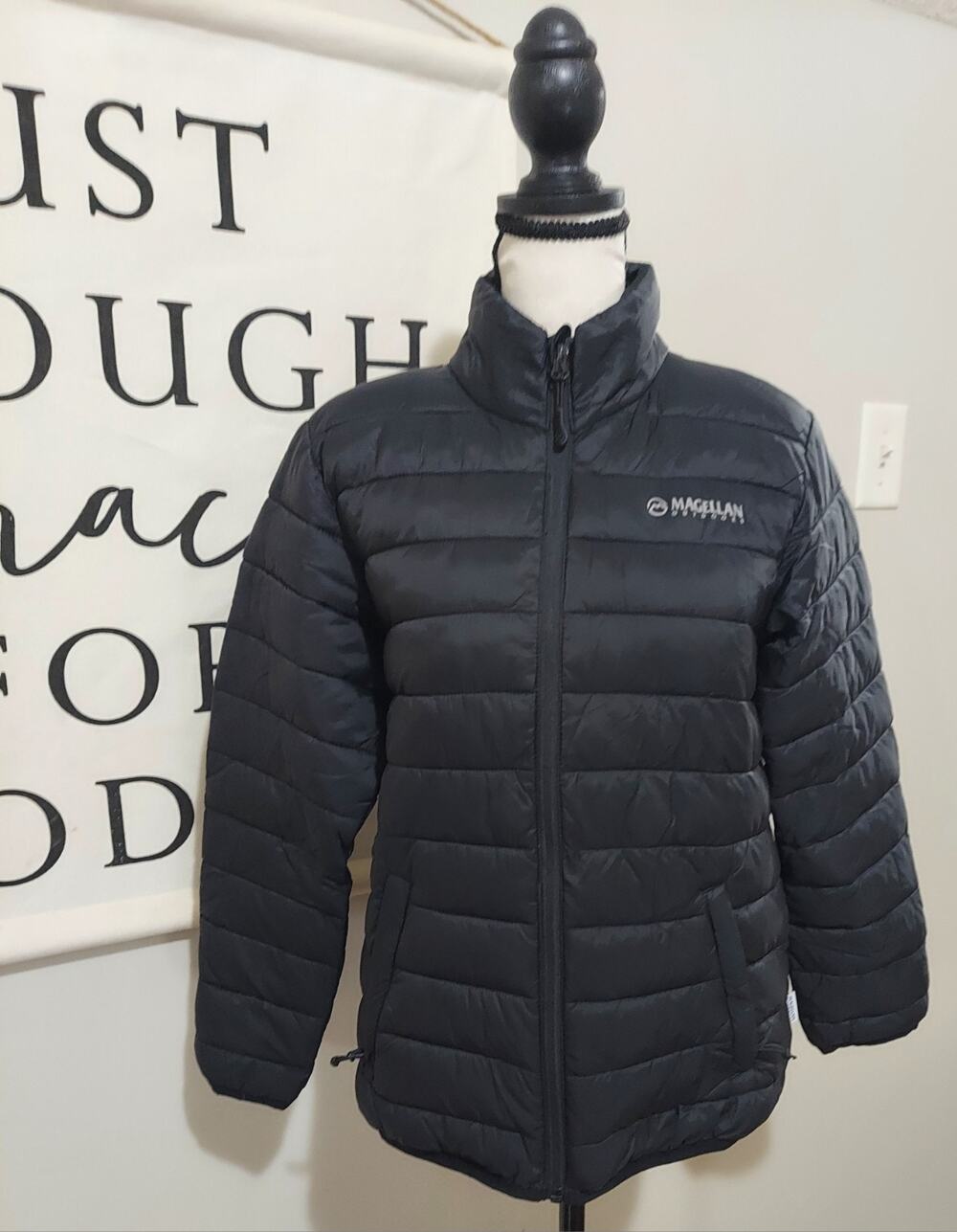 Magellan Outdoors Youth Boys M 10/12 Black Puffer Jacket Water Resistant Coat